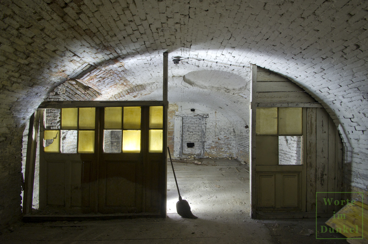 Umgebungen – Worte im Dunkel