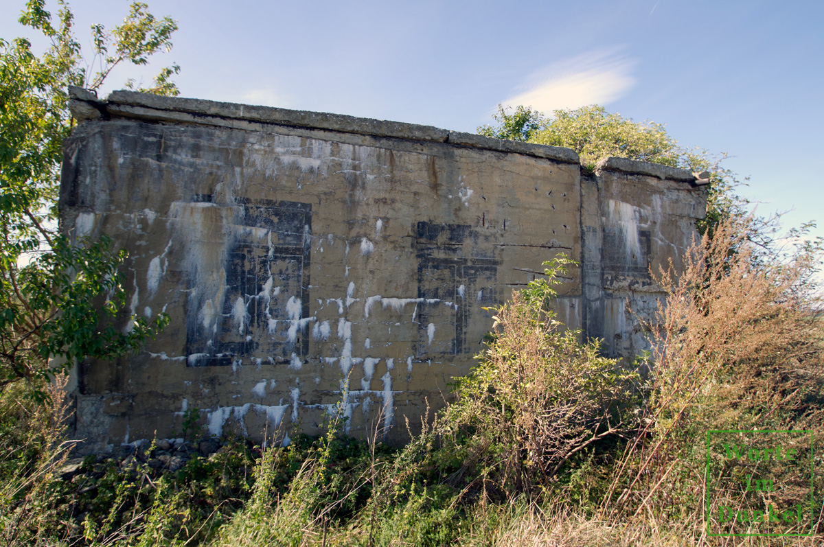 Ein weiterer Bunker mit Fenstertarnung