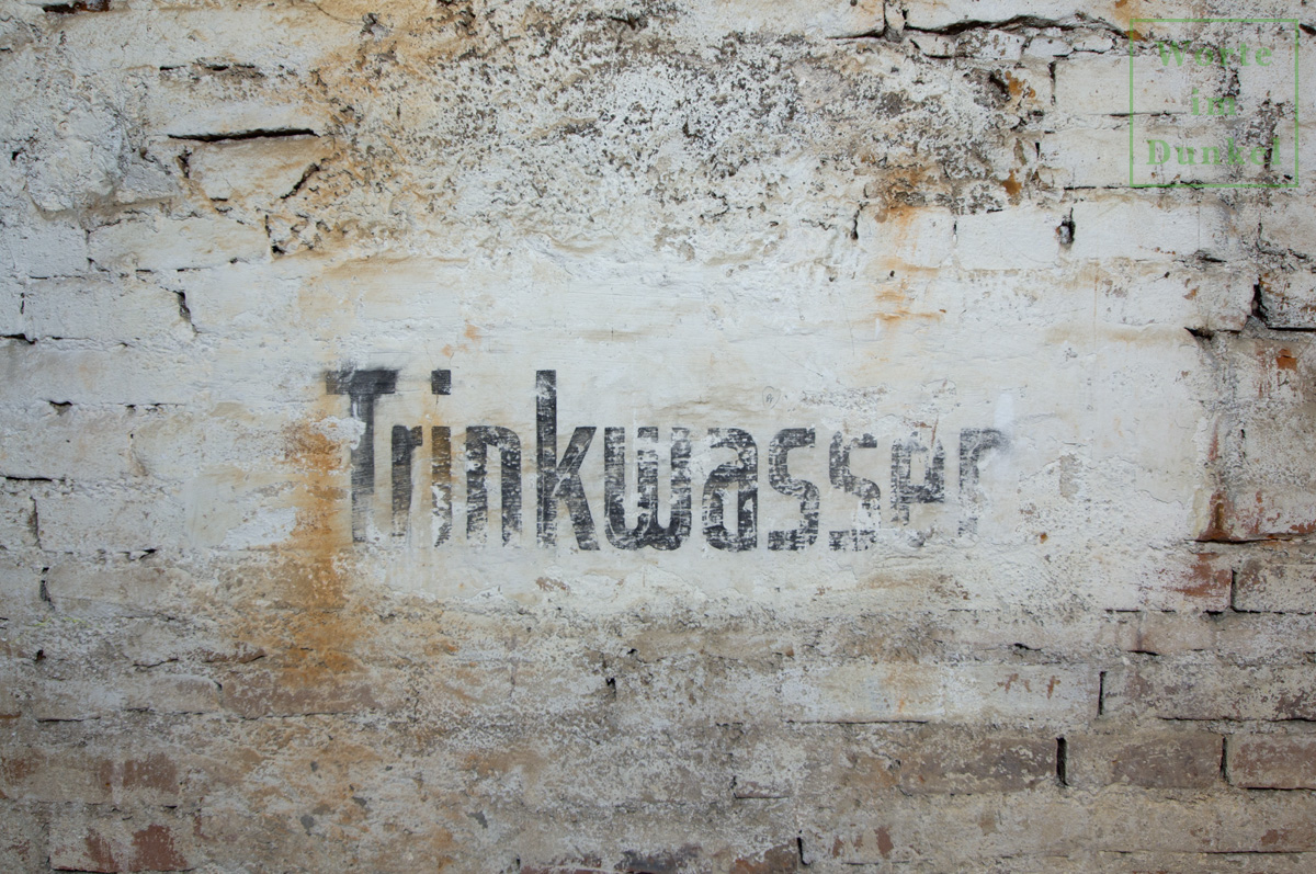 Franziskanerkloster – Beschriftung „Trinkwasser“